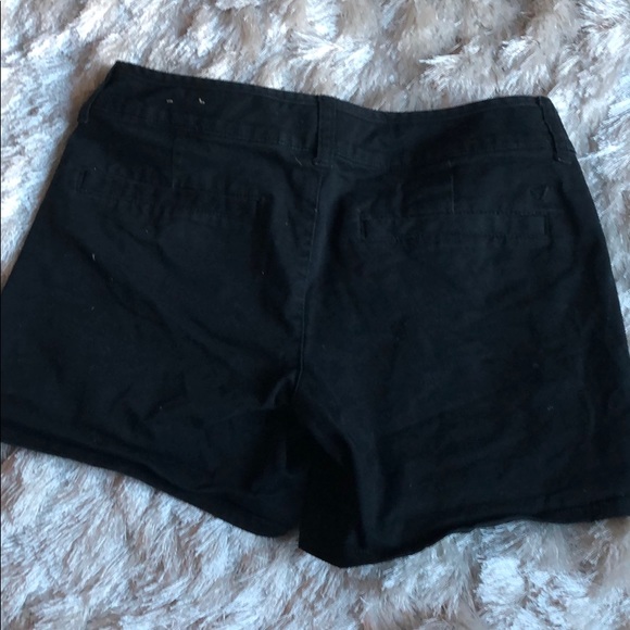 Twill roll up hem shorts - Picture 3 of 3